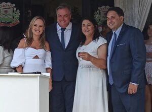 Ana Lúcia assume a Prefeitura de Cambira em cerimônia de posse marcada por transição harmoniosa