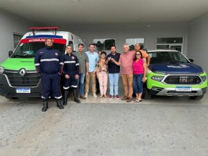 Faxinal recebe dois veículos zero km para a saúde