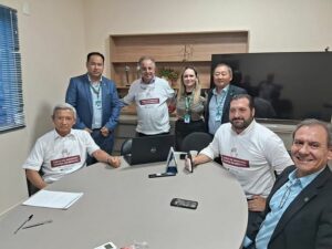 Dr. Romualdo José Ribeiro Gama, presidente do CRM-PR, esteve em Arapongas para uma visita ao Hospital Norte Paranaense (HONPAR).
