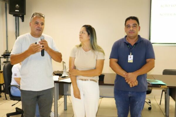 Arapongas apresenta 1º LIRAa de 2025 e discute estratégias de combate à dengue