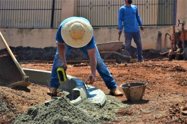 Mandaguari – Duas ruas no Jardim Progresso terão calçadas demolidas nesta segunda-feira (13)