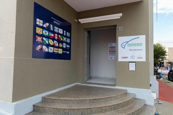 Polo UAB de Apucarana oferta 5 cursos técnicos em parceria com o IFPR
