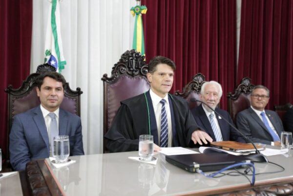 Posse da nova cúpula diretiva do Tribunal de Contas do Estado do Paraná (TCE-PR) para o biênio 2025-2026