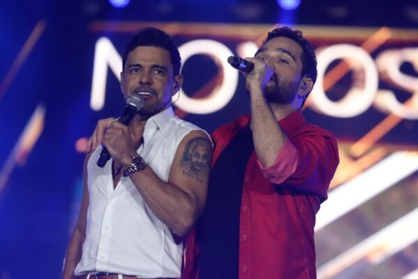 É o amor: 119 mil fãs de Zezé Di Camargo & Luciano cantam junto com a dupla em Matinhos