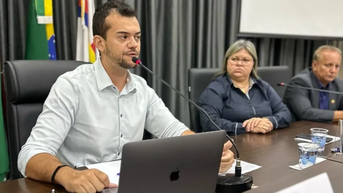 Câmara de vota projeto que cria salário mínimo do funcionalismo