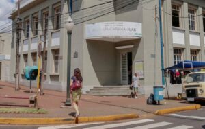 Unicentro oferece Licenciatura em Letras-Português no Polo UAB de Apucarana