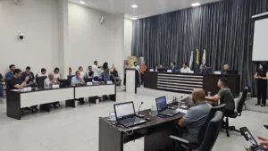 Com presença do prefeito, Câmara de Apucarana abre ano legislativo