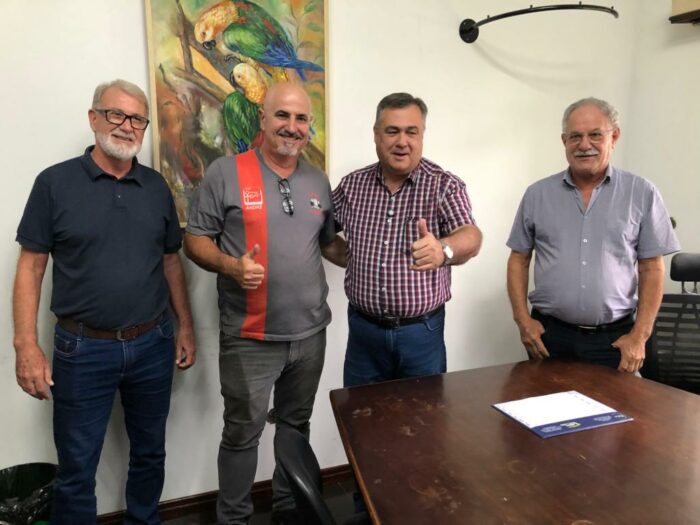 Secretário de Saúde Beto Preto visita Prefeitura de Jandaia do Sul e reafirma compromisso com a cidade