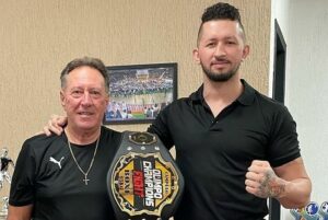 Araponguense Anderson Boyka vence a luta e mantém o Cinturão na 3ª edição do Olimpo Champions Fight