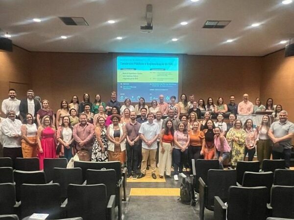 Prefeito de Apucarana participa do Seminário Nacional de Consórcios de Saúde