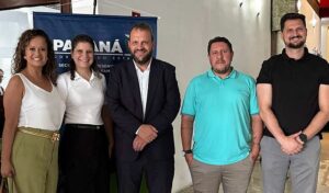 Apucarana participa de encontro estadual de gestores