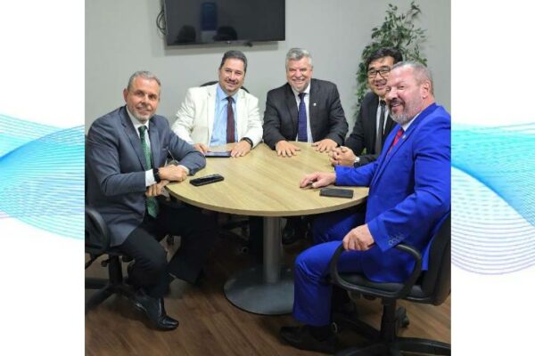 Delegado Jacovós faz reunião com bancada do PL na ALEP