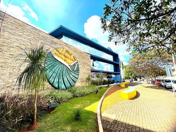 Prefeitura de Arapongas decreta ponto facultativo na segunda-feira (03), mas mantém serviços essenciais