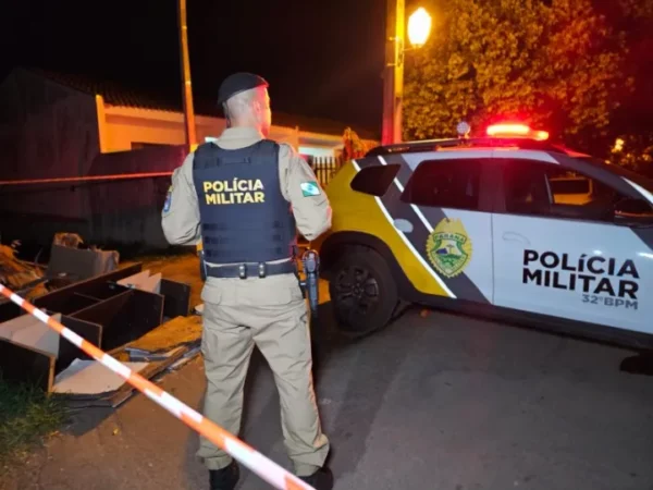 Menino de 4 anos é encontrado abraçado ao corpo da mãe morta em Sarandi