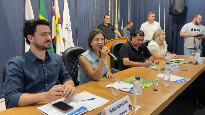 Desembargadora divulga Casamento Coletivo em reunião da AMUVI