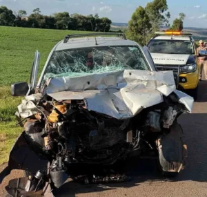 Acidente na PR-445 em Mauá da Serra deixa dois feridos