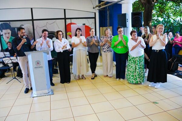 Prefeitura de Arapongas homenageia mulheres com café da manhã no Paço Municipal