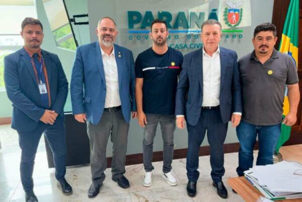 Prefeito de Califórnia e vice se reúnem no Palácio Iguaçu para garantir recursos ao município