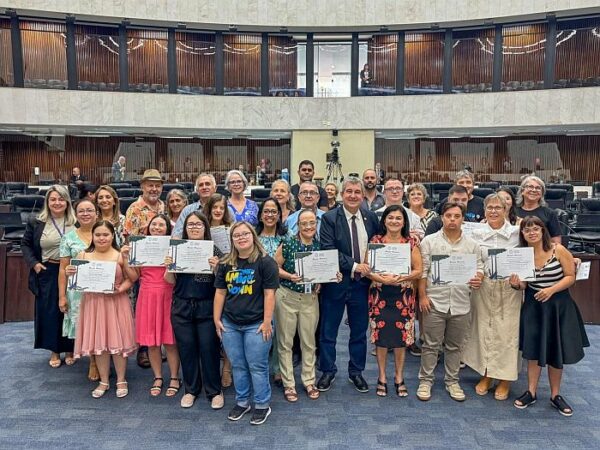 Assembleia Legislativa celebra Dia Internacional da Síndrome de Down com homenagem proposta pelo Deputado Bazana