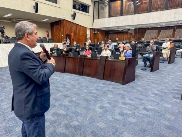 Assembleia Legislativa do Paraná realizou na segunda-feira, 24, uma sessão especial em homenagem ao Dia Internacional da Síndrome de Down