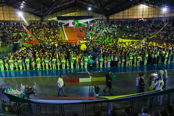 Sucesso marca abertura da fase municipal dos 71º. Jogos Escolares em Arapongas