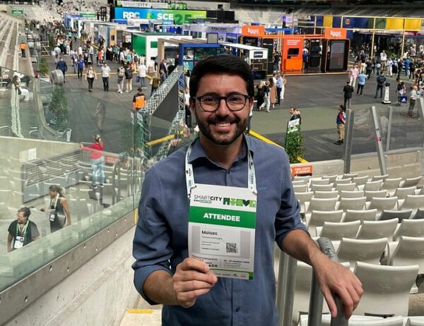 Vereador de Apucarana participa de evento sobre cidades inteligentes e inovação