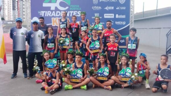Atletas kids de Apucarana conquistam medalhas na Prova Tiradentes