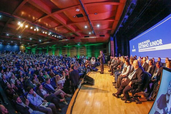 Mandaguari participa de evento municipalista nesta terça-feira, em Curitiba