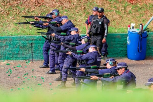 Prefeitura de Maringá capacita 50 agentes da Guarda Civil Municipal para uso de espingarda calibre 12