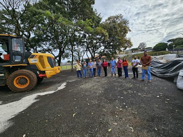 Prefeitura de Cambira inicia distribuição de calcário aos agricultores