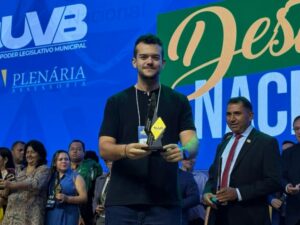 Apucarana – Projeto inédito ‘Câmara 24 Horas’ recebe prêmio de destaque em Brasília