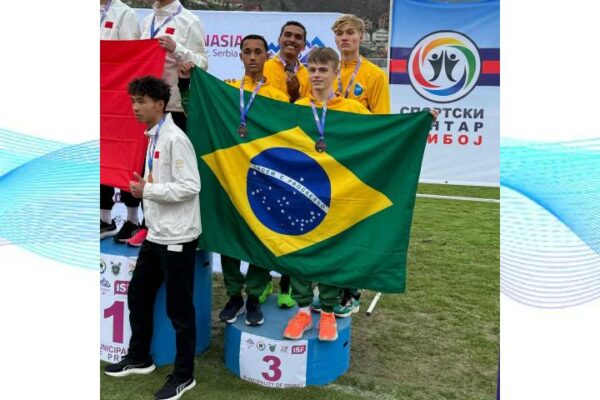 Atleta de Rolândia conquista a medalha de bronze para Brasil, no Mundial Escolar de Atletismo