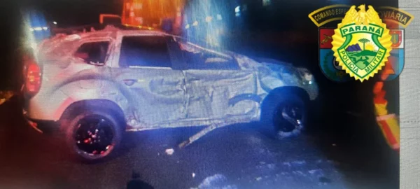 Colisão seguida de capotamento deixa feridos na PR-444 em Mandaguari