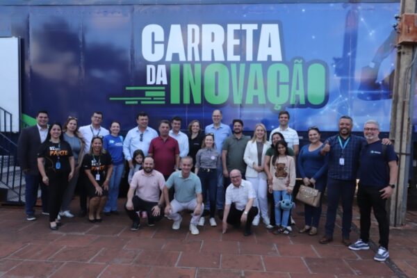 Carreta da Inovação trouxe experiências com tecnologia para Arapongas