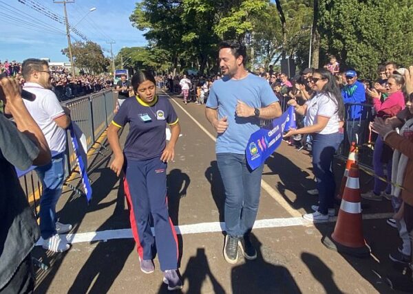 Primeira etapa do Circuito de Corridas das Escolas Municipais de Apucarana reúne cerca de 900 estudantes