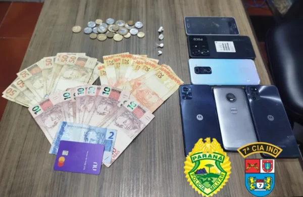 PM descobre ‘biqueira’ e prende três por tráfico em Arapongas