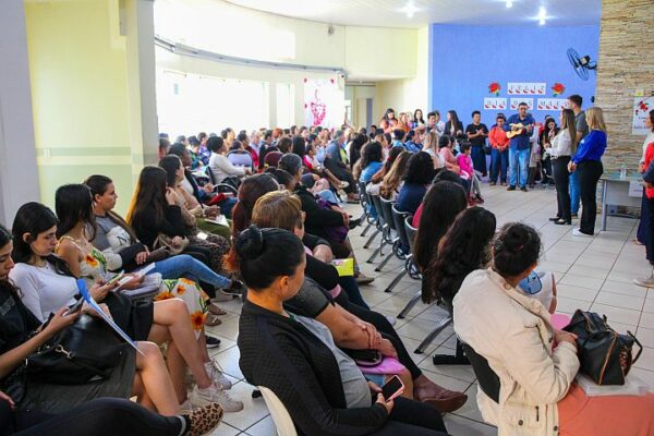 Café da manhã comemorando o Dia das Mães lota o Cisam em Arapongas