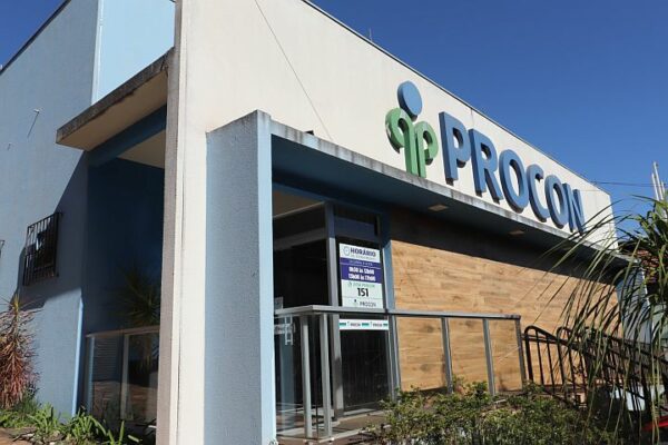 Procon de Arapongas orienta beneficiários sobre fraude no INSS