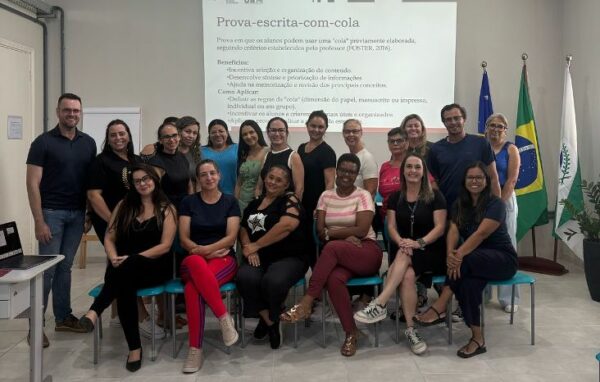 Arapongas promove formação em matemática para professores da rede municipal