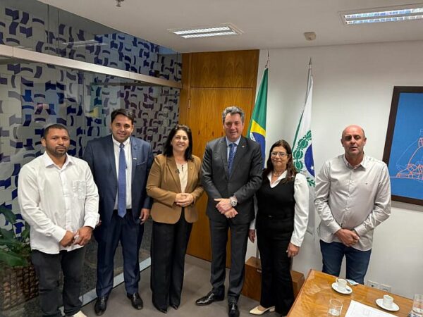Prefeita Ana Lúcia representa Cambira na XXVI Marcha a Brasília em Defesa dos Municípios