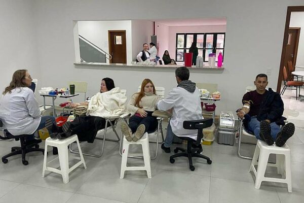 “Hemepar vai até você”: Paraná conta com serviço de coleta de bolsas de sangue