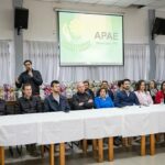 APAE é incluída no Sistema Municipal de Educação de Apucarana e recebe uniformes escolares pela primeira vez