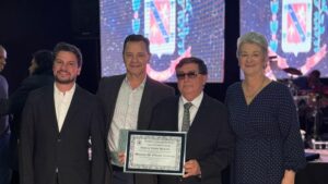 Rafael Cita participa de entrega de título de cidadão honorário ao delegado Maurício Camargo