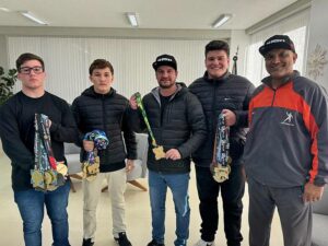 Prefeito de Arapongas Rafael Cita recebe visita de Arthur Ponci, araponguense campeão brasileiro de Jiu-Jitsu