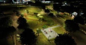Londrina Iluminação faz melhorias em praças do Lindóia, Mister Thomas e bairros da região