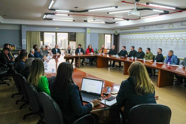 Prefeitura de Arapongas e SIMA se unem para aprimorar o descarte de resíduos industriais