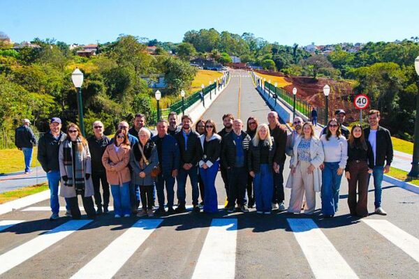 Arapongas inaugura interligação do Santo Antônio, Ulysses Guimarães e Novo Horizonte