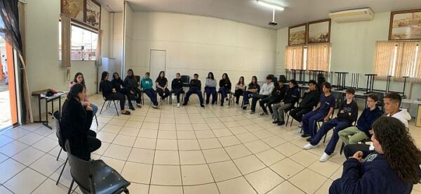 Prefeitura de Arapongas promove rodas de conversa com jovens da Guarda Mirim