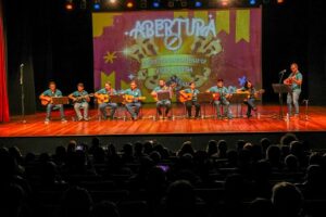 Arapongas abre Festar: Som do Rouxinol com Viola Caipira e Rock no Parque