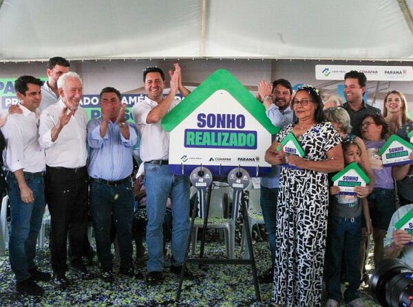Arapongas entrega Condomínio do Idoso Padre Antônio José Beffa